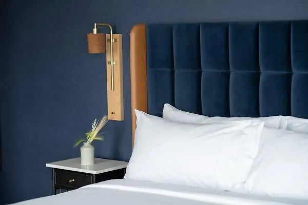 Jasper Hotel 5*